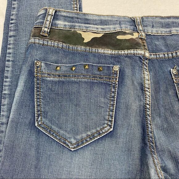 Exocet Brand Studded Jeans with Camo Inserts 9‎ - Picture 14 of 15